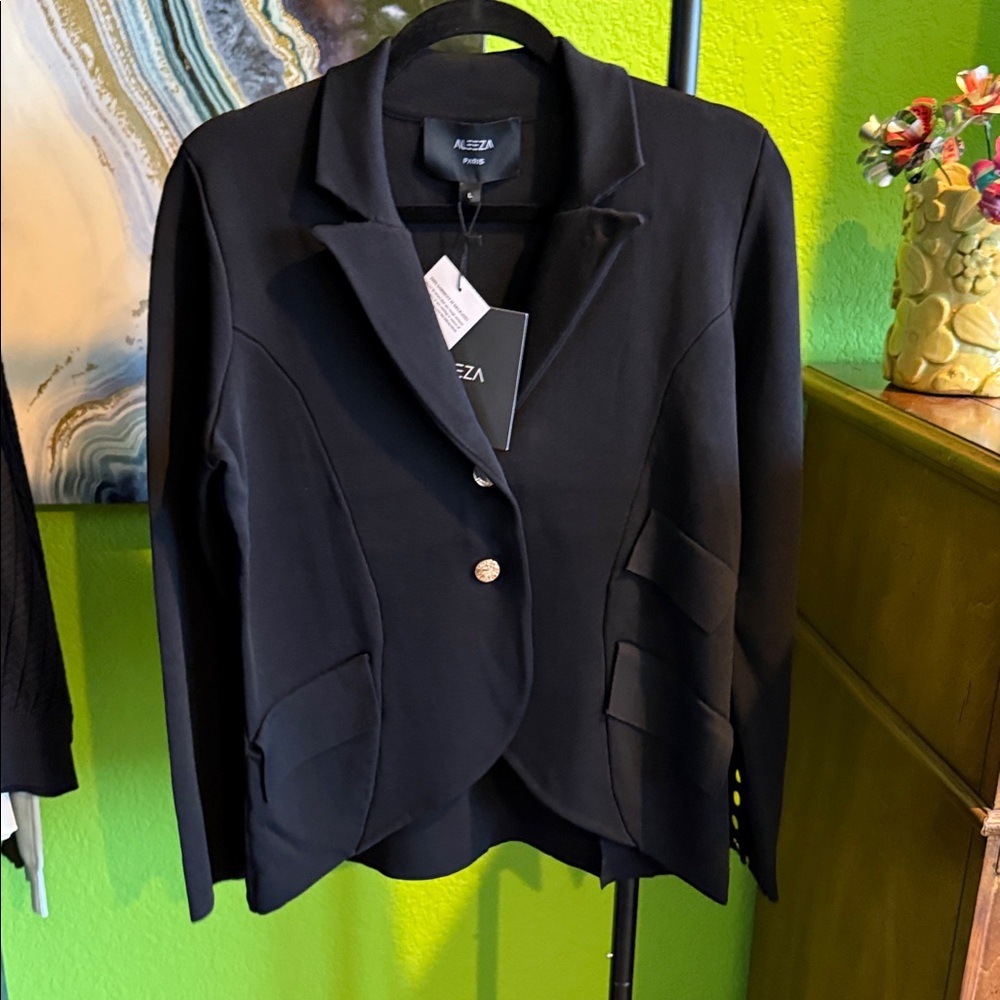 Aleeza Paris Women's Elegant Black Blazer